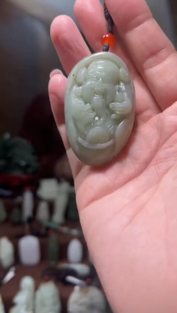 颈饰未镶嵌和田玉`