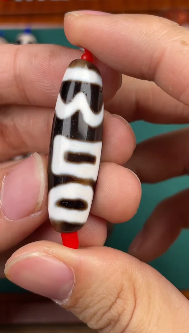 玛瑙/玉髓裸珠40*12.5 行运息增怀图腾天珠