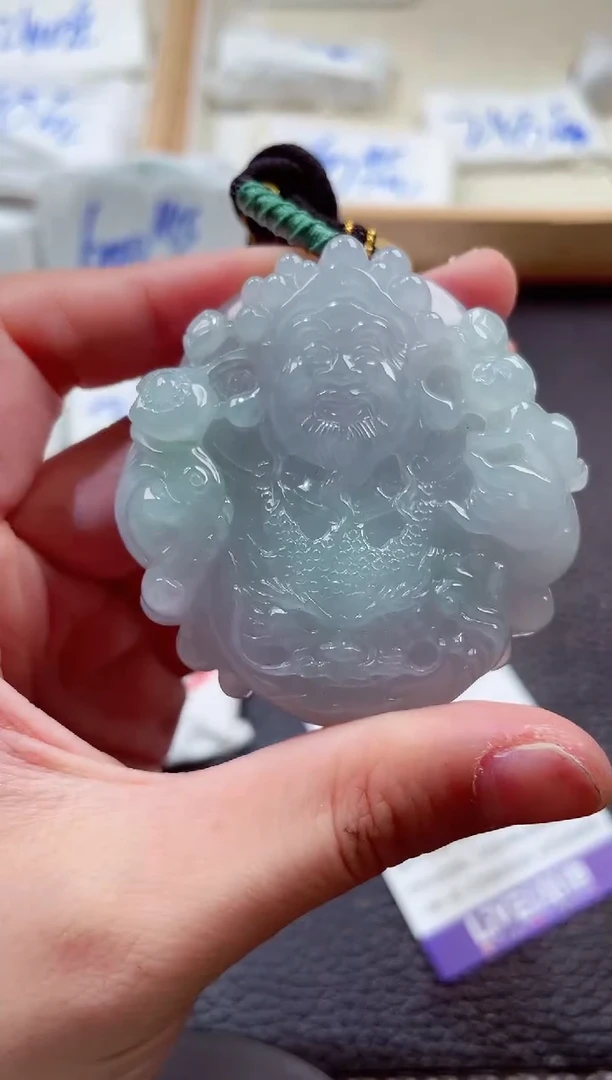 颈饰未镶嵌翡翠00002681