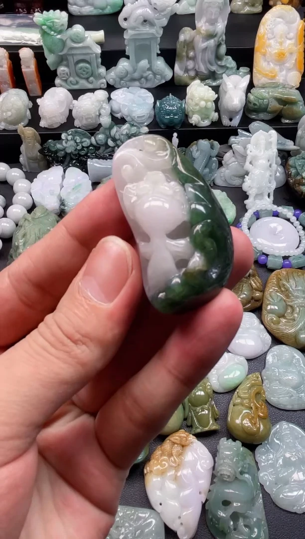 颈饰未镶嵌翡翠19  天然翡翠a货  荷花鱼