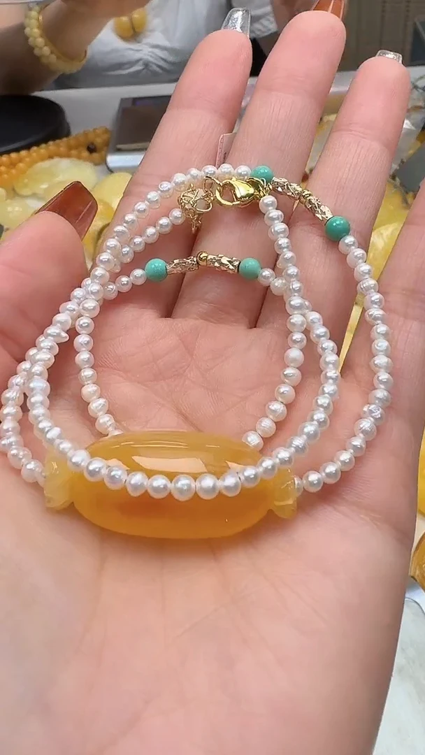 裸石琥珀未镶嵌如图