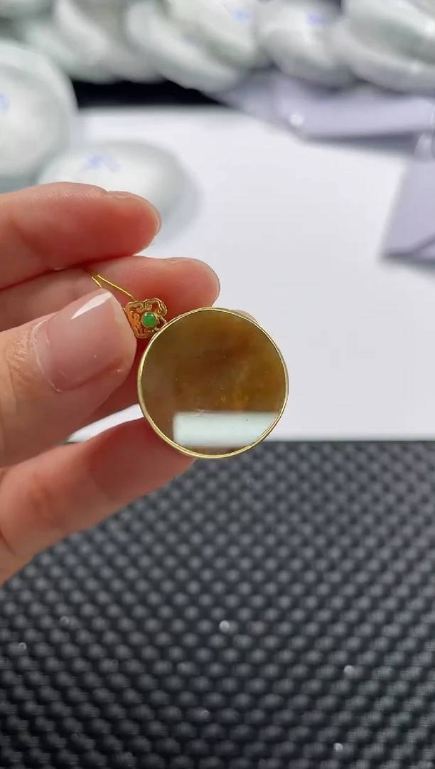 颈饰18K金镶嵌翡翠基地发货H 9109