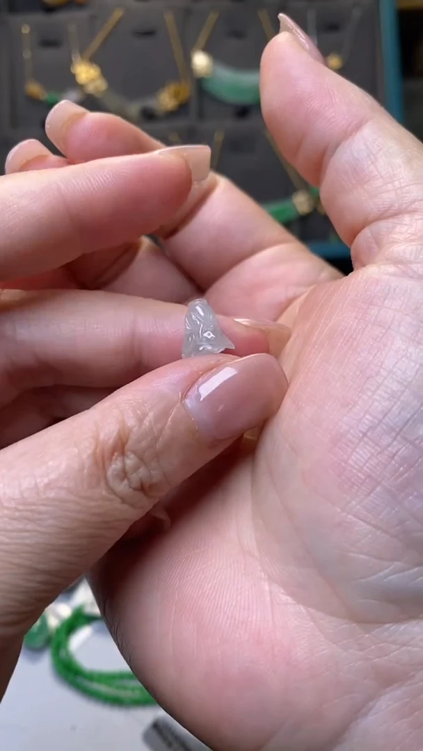 颈饰未镶嵌翡翠净货35822