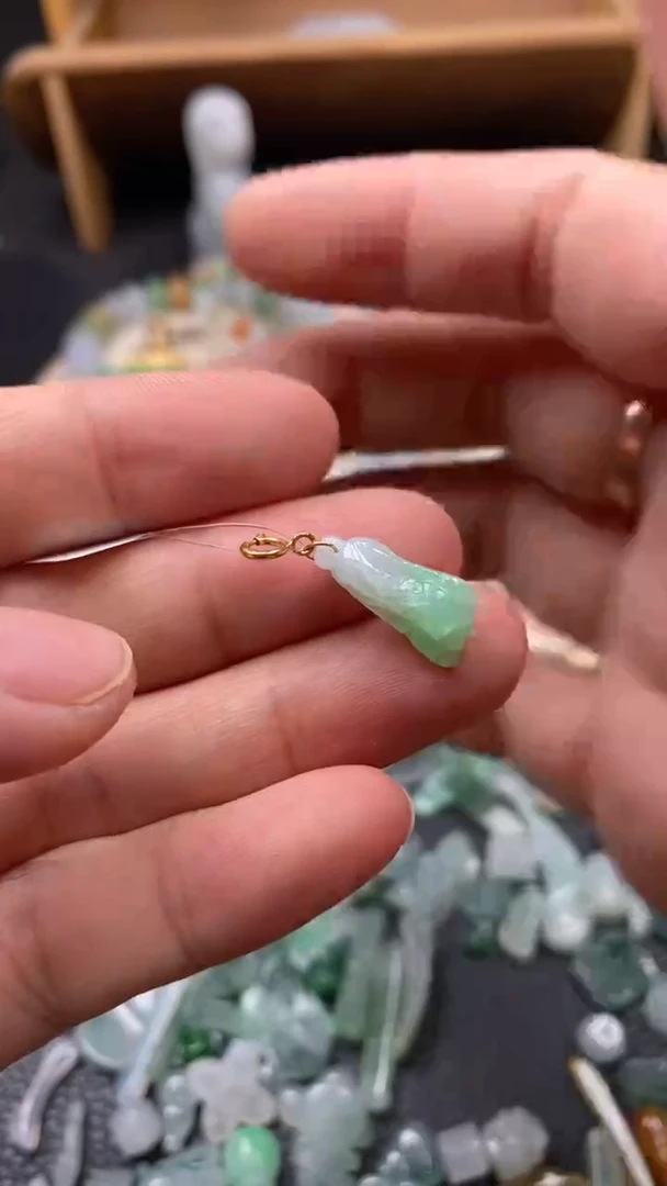 【闪购商品】翡翠颈饰未镶嵌翡翠净货27100