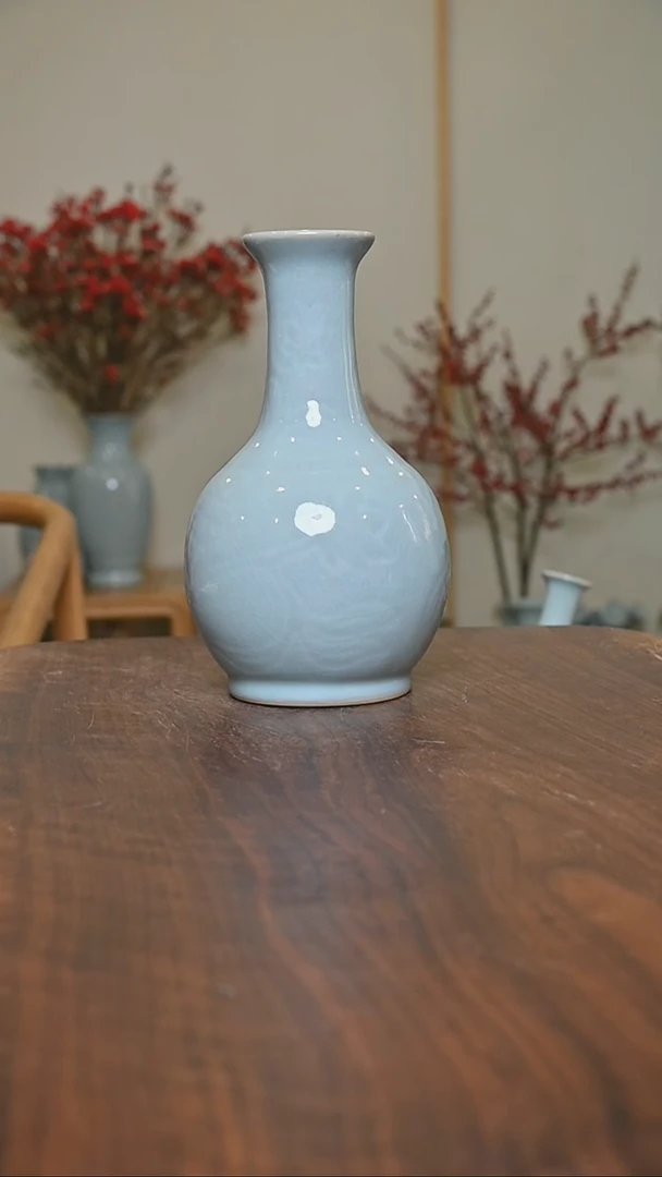 【闪购商品】其他微瑕天青釉无款鹅颈瓶20公分