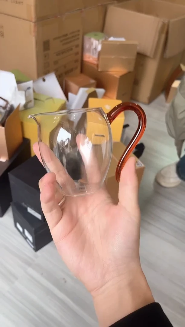 【闪购商品】怡然琥珀色。样品。。公道杯