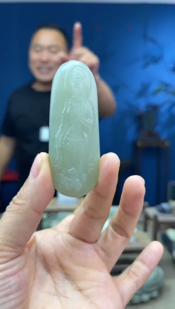 和田玉未镶嵌颈饰1