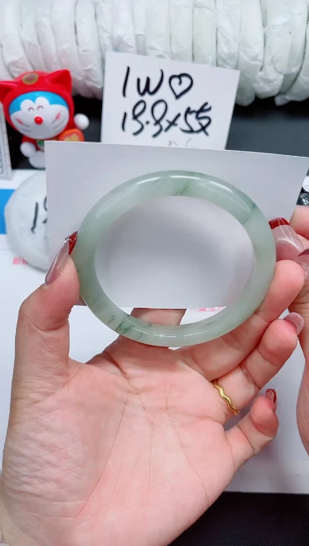 【闪购商品】石英质玉手镯未镶嵌272