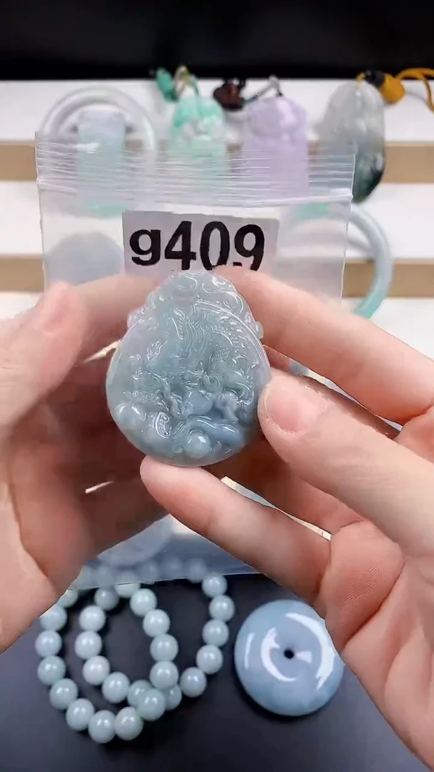 颈饰未镶嵌翡翠天然翡翠吊坠挂件