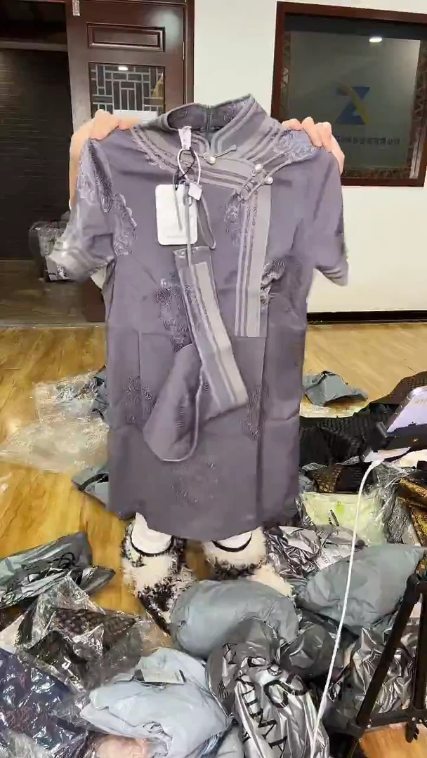 L码        105-115斤  连衣裙