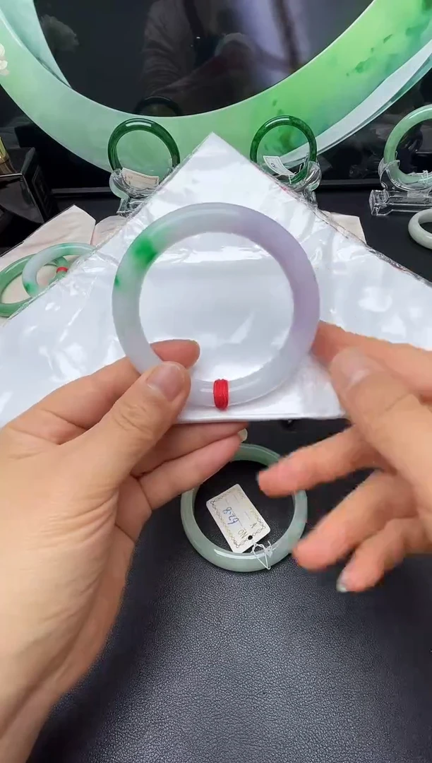 以实物为准，拍那个发那个。