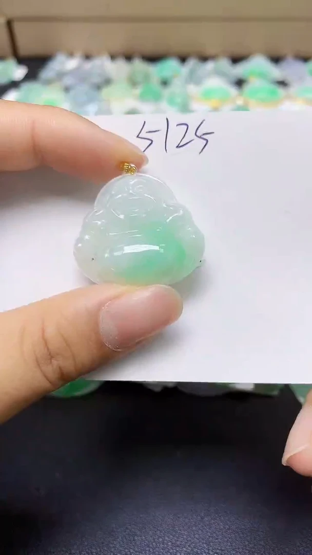 翡翠18K金镶嵌颈饰天然缅甸翡翠A货