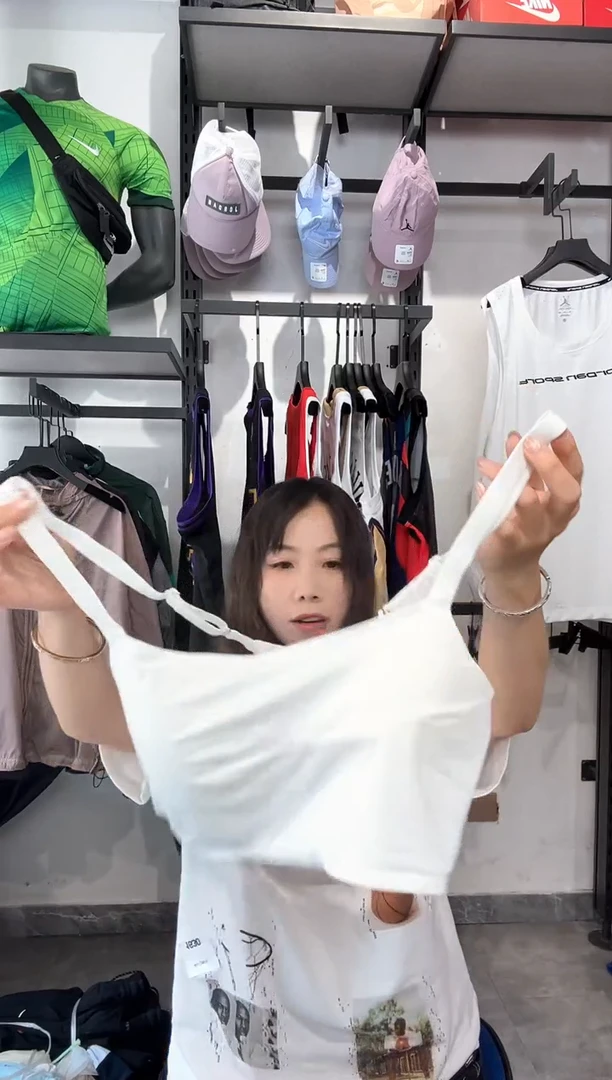 1541编码 瑕疵款以直播间过款为准 尺码M