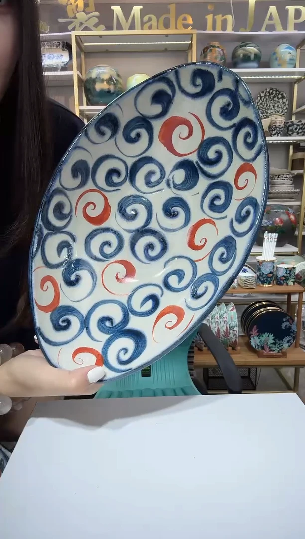 陶瓷宗山窑船型大深钵31.8cm×18cm-赤绘旋涡