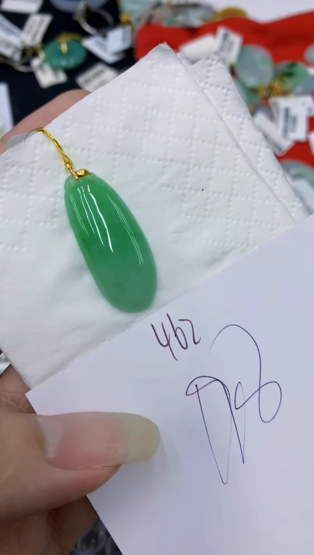 翡翠18K金镶嵌颈饰11111111111