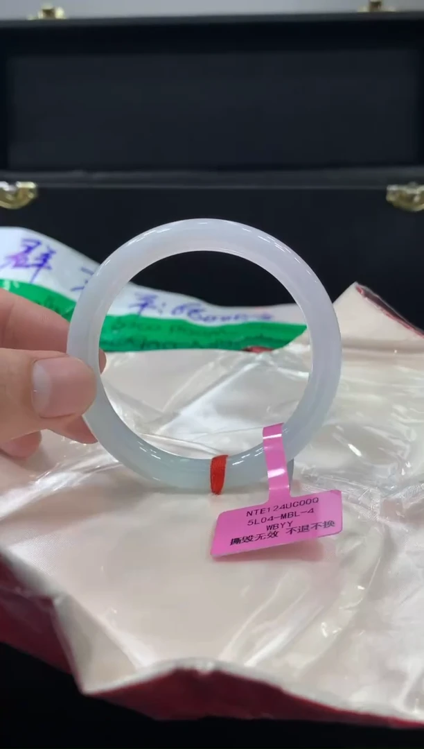 未镶嵌手镯翡翠翡翠手镯