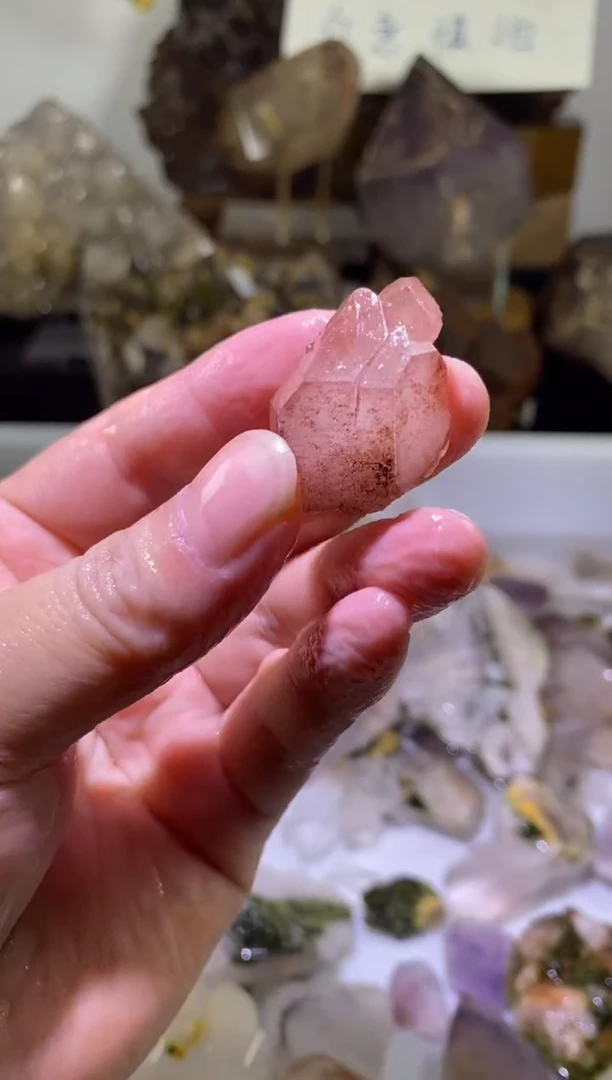 未镶嵌珠宝半成品水晶51号粉色四川超七花园水晶
