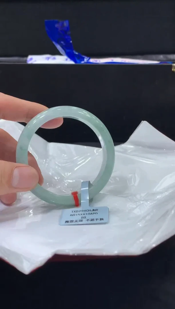 未镶嵌手镯翡翠翡翠手镯