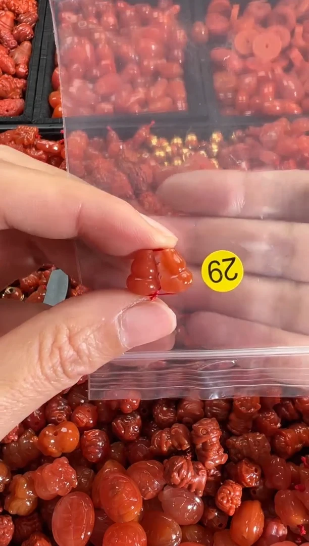 【闪购商品】南红玛瑙颈饰未镶嵌1