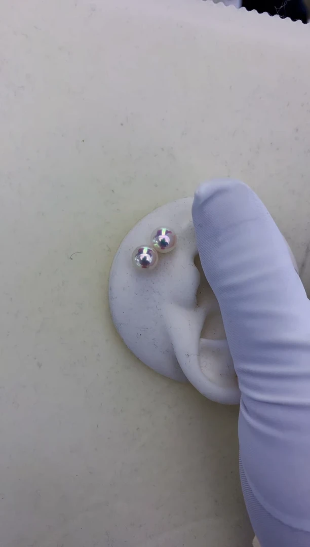 18K金镶嵌饰品海水珍珠8-8.5素钉定制