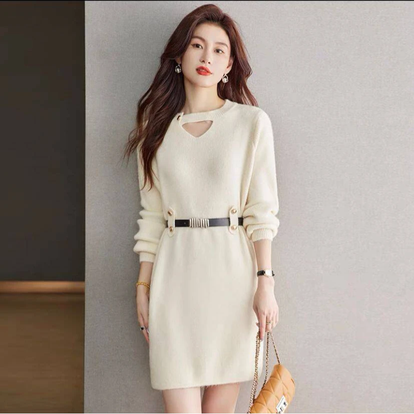 高品质时尚镂空钉扣针织毛衣连衣裙百搭显瘦网红减龄配大衣打底裙