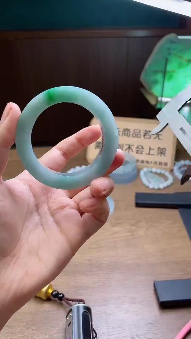 定制翡翠手镯未镶嵌猫*定制