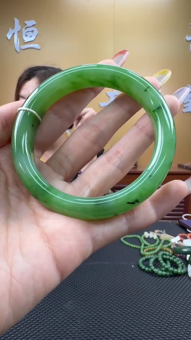 颈饰未镶嵌和田玉手镯61