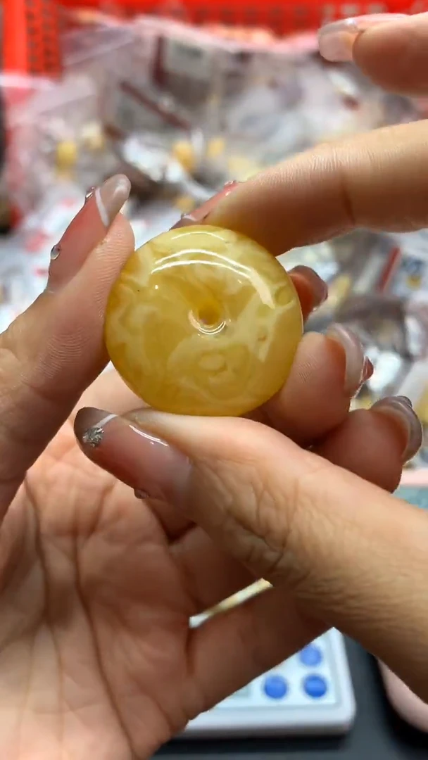 未镶嵌琥珀珠宝奇石2041