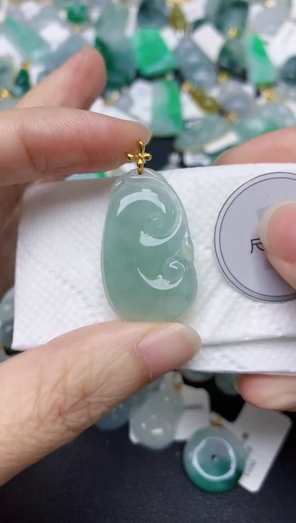 颈饰18K金镶嵌翡翠天然缅甸A货翡翠