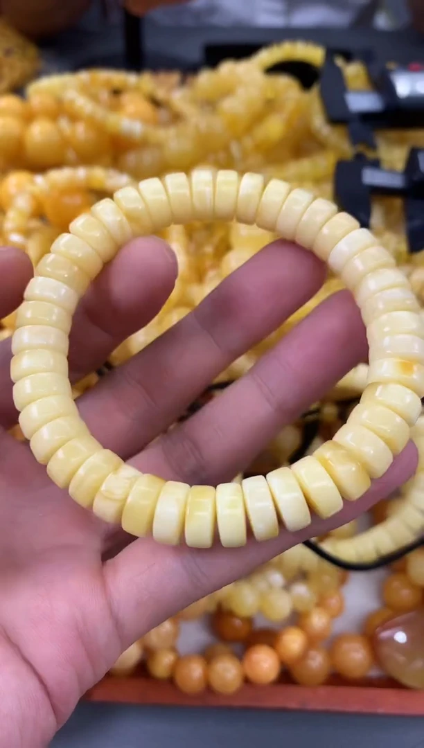 未镶嵌蜜蜡裸石手串