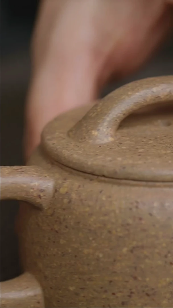 茶壶紫砂半手粗砂黄金段一号汉瓦140cc