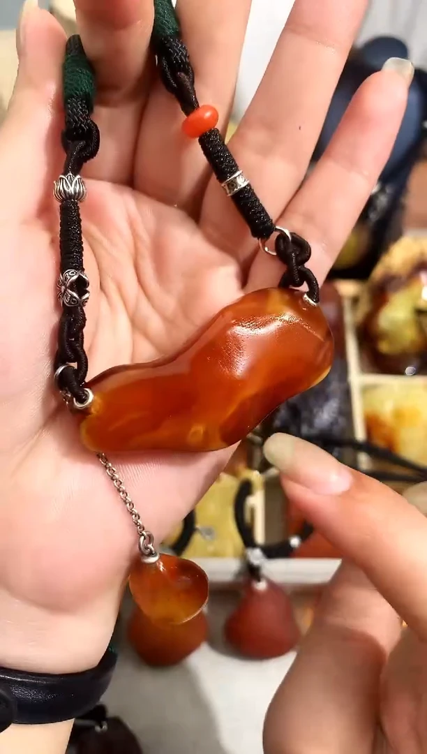 【闪购商品】蜜蜡裸石未镶嵌似玉