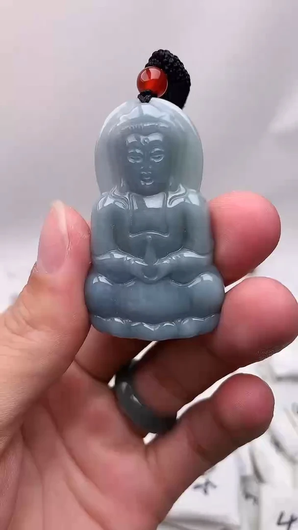 颈饰未镶嵌翡翠观音