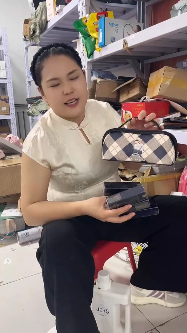 牦牛剖层皮革琪琪女包1号店超好看发图片款
