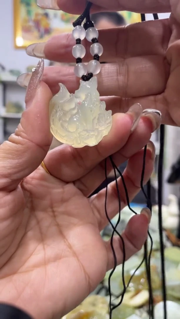 【闪购商品】岫玉吊坠未镶嵌          