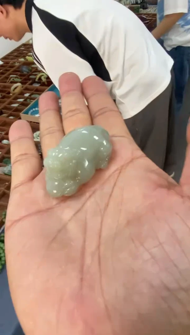 和田玉未镶嵌颈饰tg