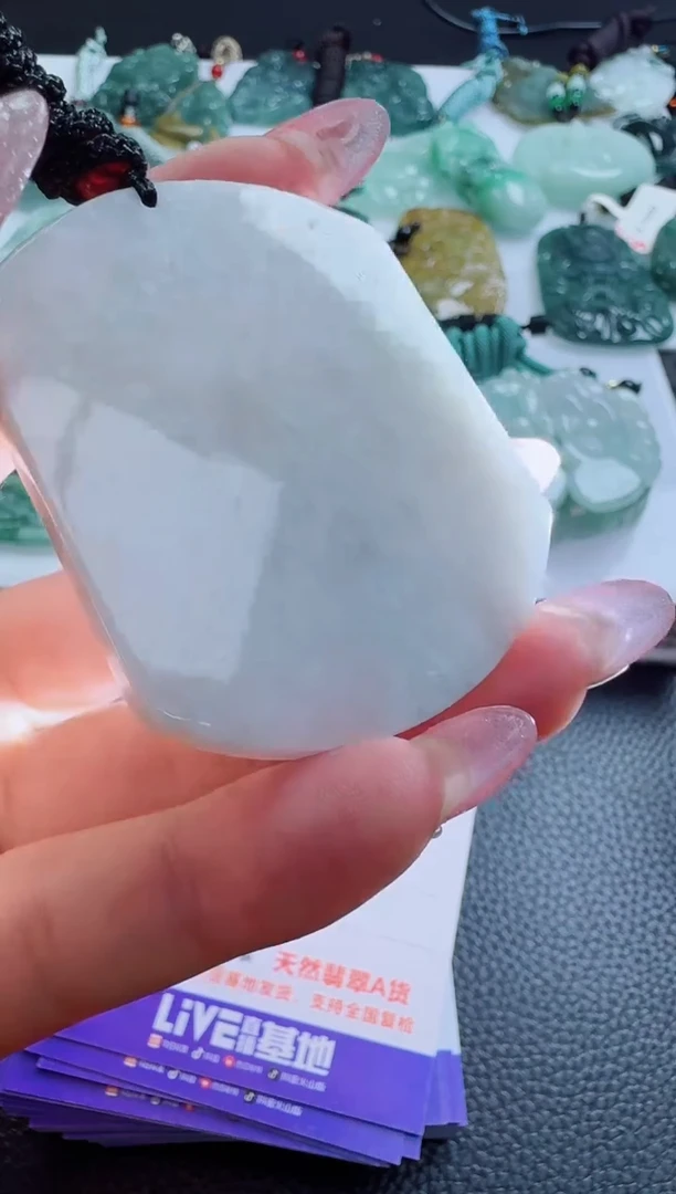 【闪购商品】翡翠颈饰未镶嵌1111111111