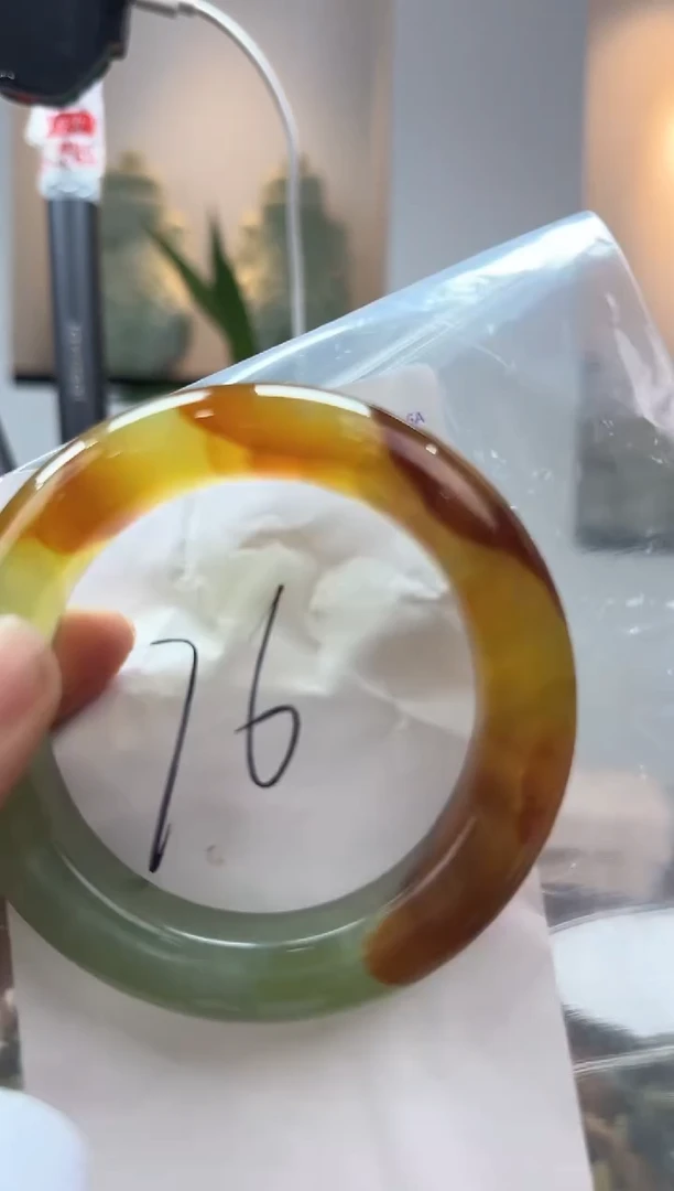 岫玉未镶嵌手镯用****660圈口76