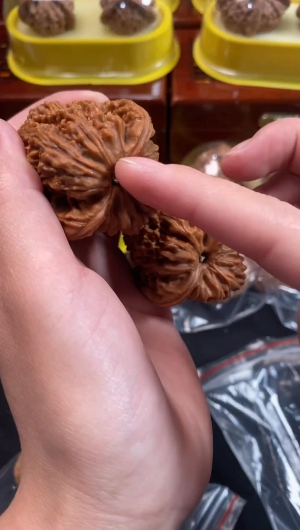 把件文玩核桃南疆石43尺Q402