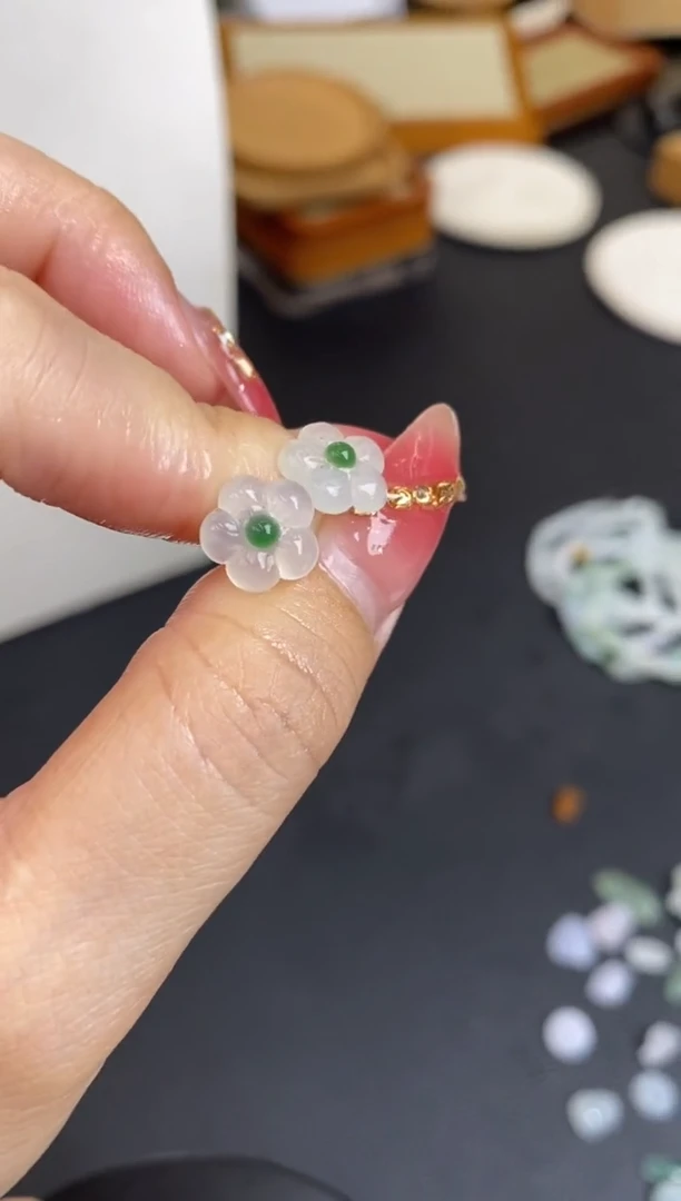 未镶嵌定制翡翠翡翠毛货~