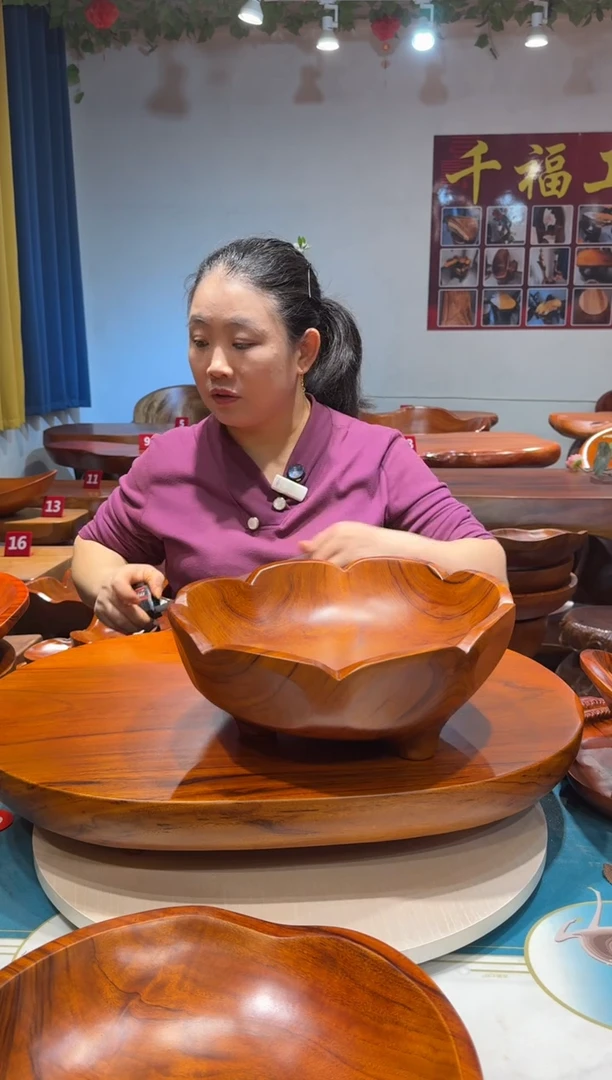 木三脚花边果盘 33.2*30.2*13