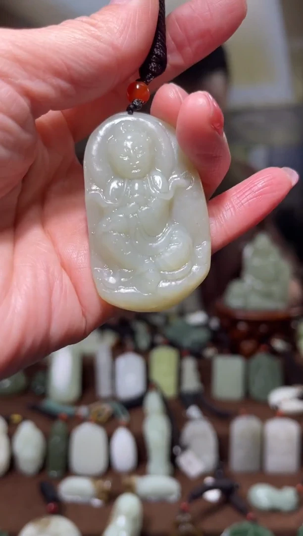 颈饰未镶嵌和田玉·