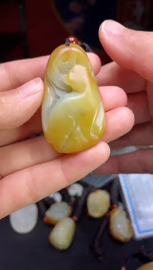 颈饰未镶嵌和田玉1