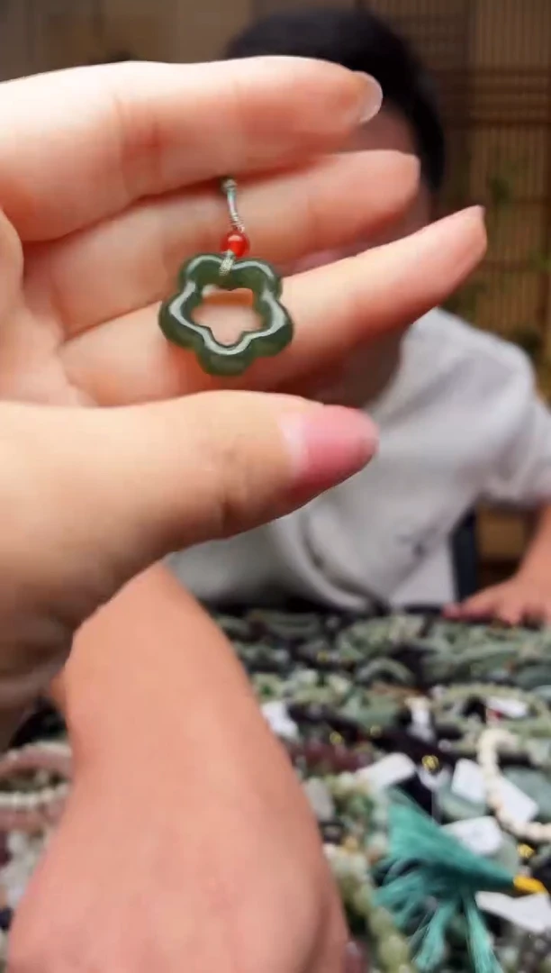 颈饰未镶嵌和田玉多样性发货，拍一发一