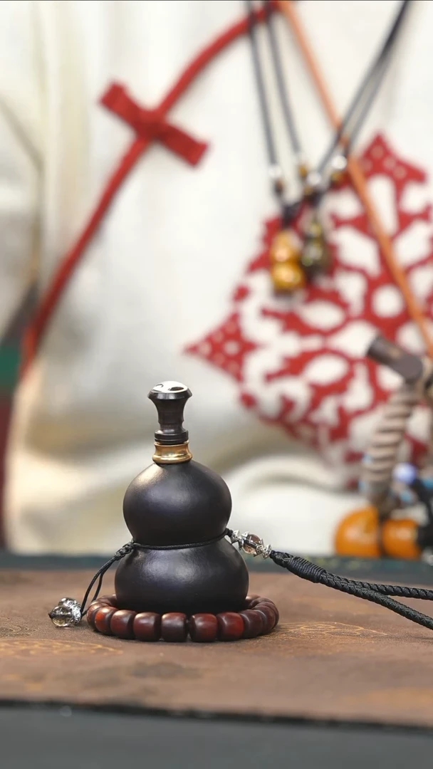 【闪购商品】RN165大漆精致小手捻(开口）