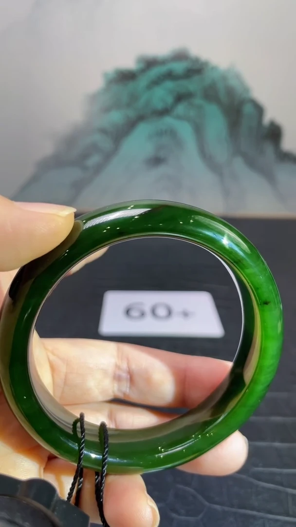 未镶嵌手镯和田玉（碧玉）锦****装60+