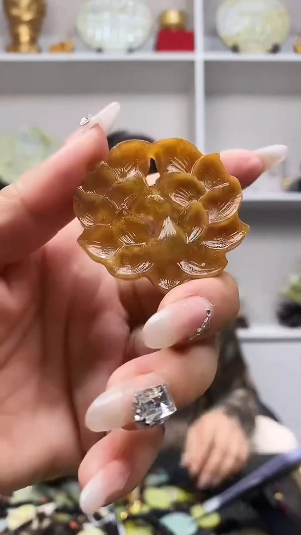 未镶嵌岫玉吊坠