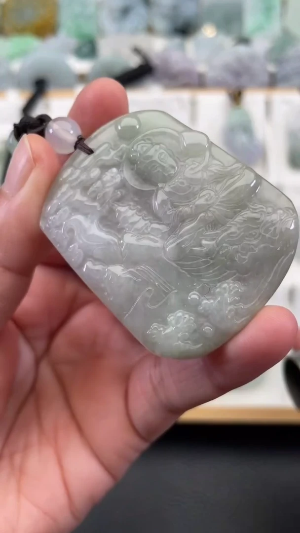 颈饰未镶嵌翡翠天然缅甸翡翠A货7