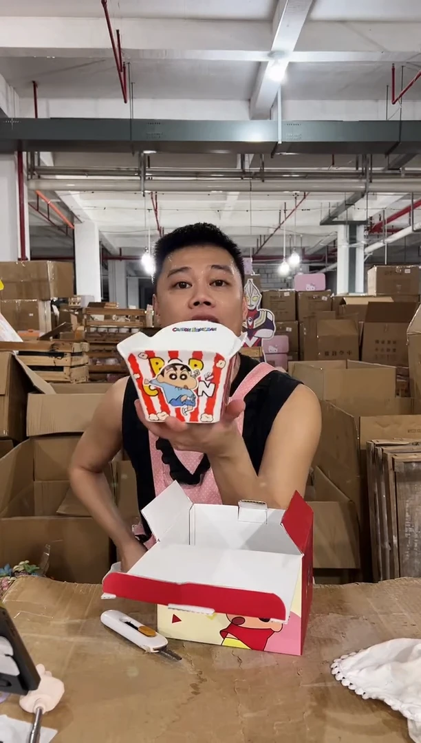 原盒红色蜡笔小新薯条盒