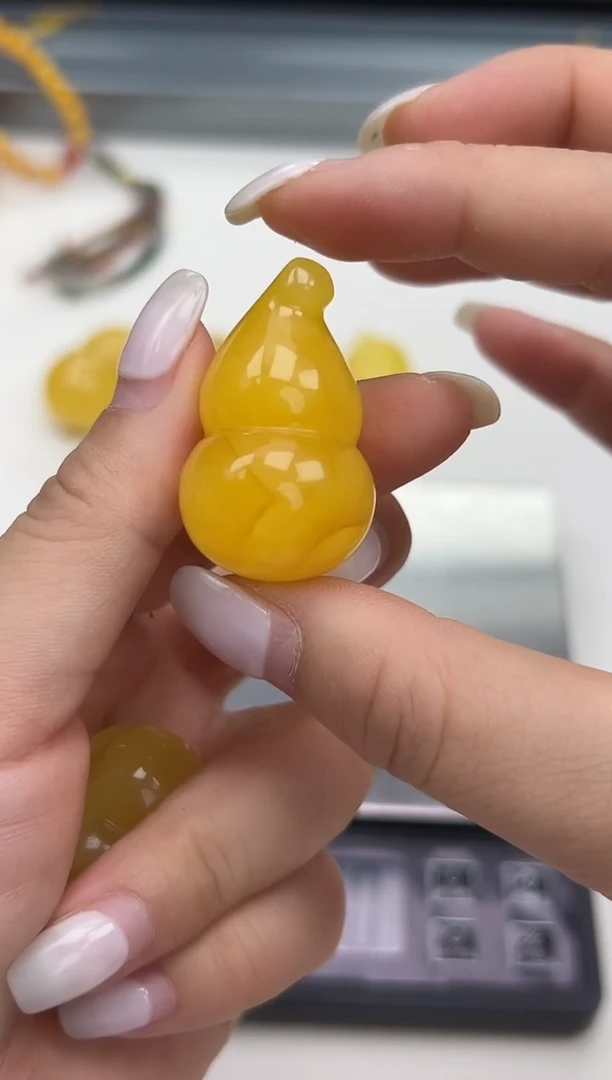 裸石蜜蜡未镶嵌蜜蜡吊坠
